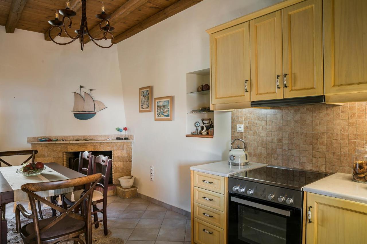 Traditional Stone House Anofli 1843 Fiskardo Kefalonia Bagian luar foto