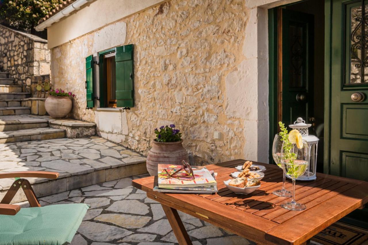 Traditional Stone House Anofli 1843 Fiskardo Kefalonia Bagian luar foto
