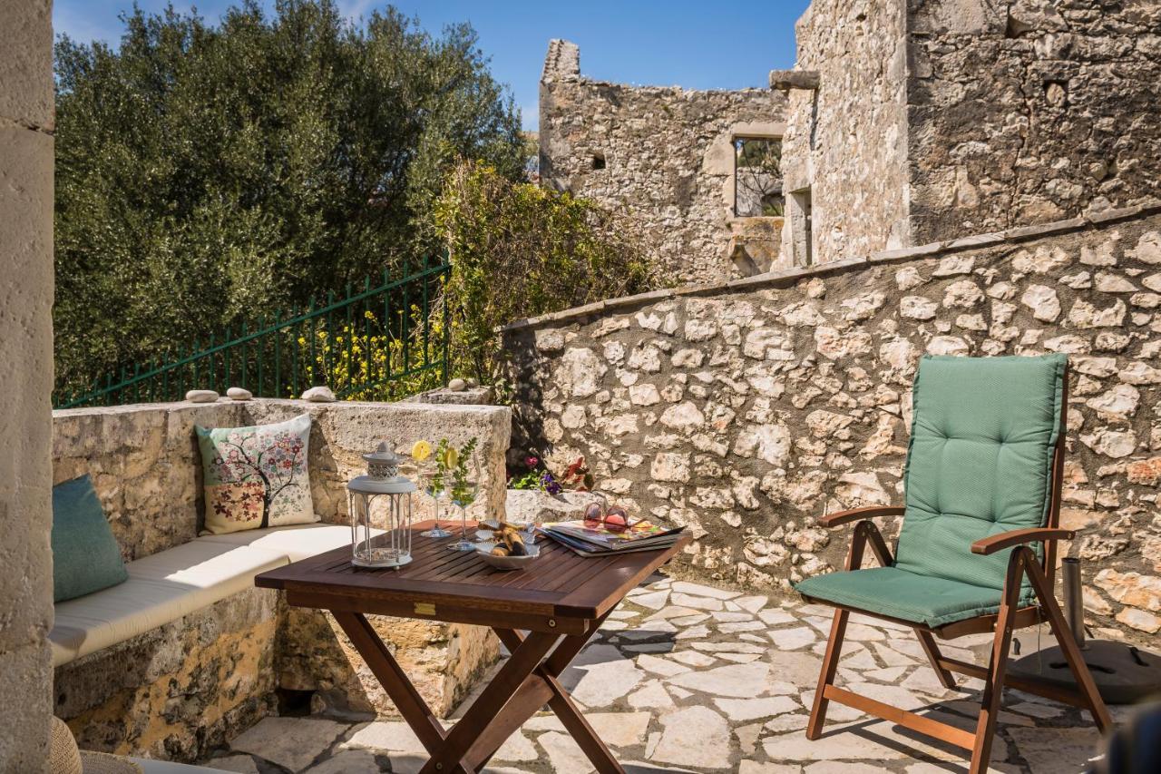 Traditional Stone House Anofli 1843 Fiskardo Kefalonia Bagian luar foto