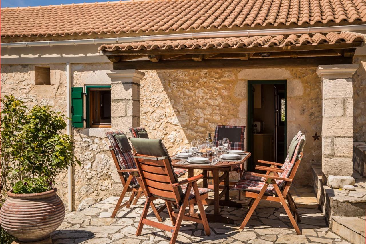 Traditional Stone House Anofli 1843 Fiskardo Kefalonia Bagian luar foto